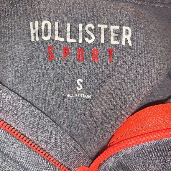 Hollister Sport Fitted Pullover Top - Picture 5 of 6